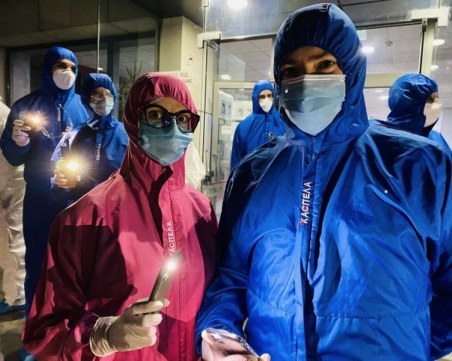 Благодарен пациент: Пловдивски лекари направиха невъзможното да спасят жена ми! 14 дни се бориха за живота ѝ