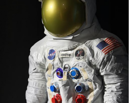 Единствената в Европа реплика на астронавтския костюм на Нийл Армстронг ще може да се види в природонаучния музей в Пловдив