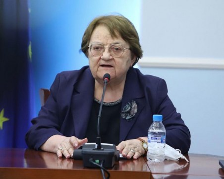 Проф. Аргирова: Пикът на Омикрон предстои до 2 седмици