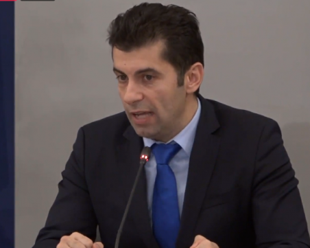 Петков: Зелените сертификати отпадат при 60% ваксинирани или под 5% заетост на интензивните легла