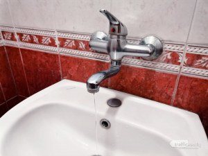 Пловдивчани: Системно нямаме налягане на водата, пълним кофи, за да се къпем