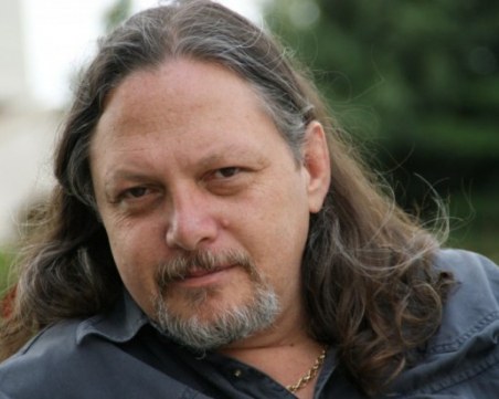 Нидал Алгафари: Правителството ще се опита да се еманципира от опеката на Радев