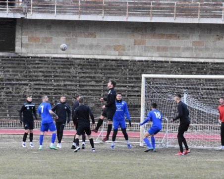 Спартак с класика над Локомотив 2 в контрола