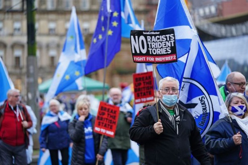 Шотландци на протест: Борис -  вън! Време е за независимост