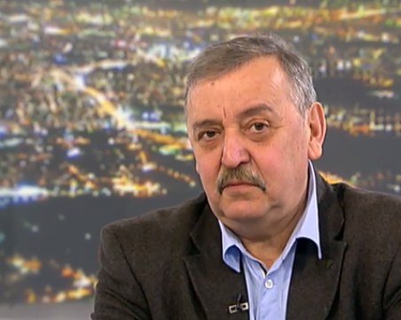 Проф. Кантарджиев: До месец и половина зелените сертификати ще отпаднат