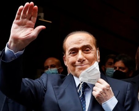 Силвио Берлускони е приет в болница