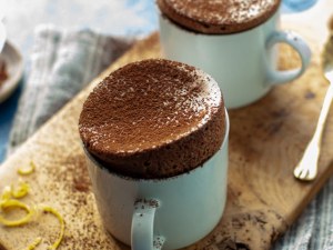 Рецепта за шоколадово суфле в чаша