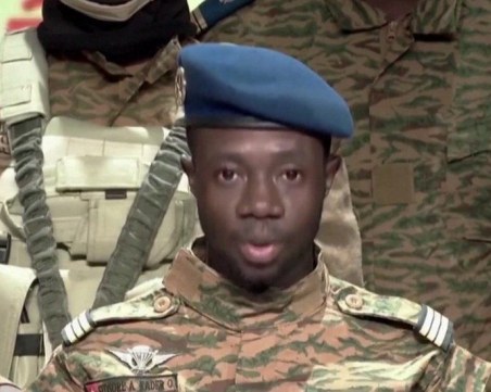 Армията завзе властта в Буркина Фасо