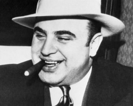 На този ден: За пръв път е изсвирен Сватбеният марш, умира Ал Капоне