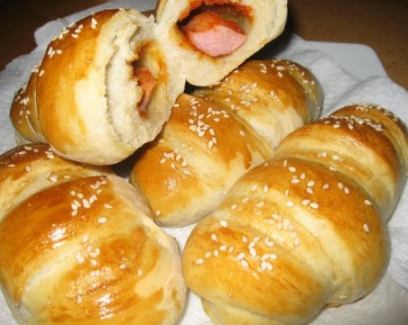 Рецепта за домашни средногорки с лютеница