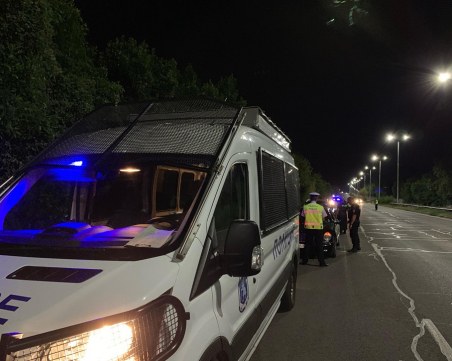 Мъж си спретна гонка с полицаи в Пловдивско, карал с чужди регистрационни табели и без книжка