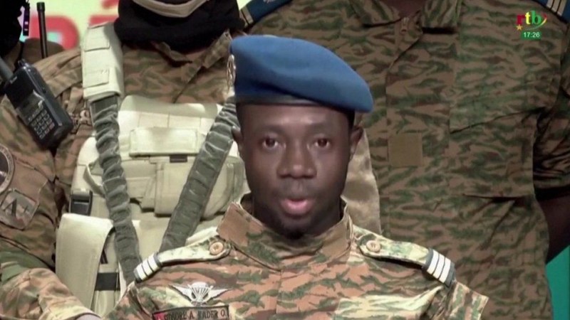 Армията завзе властта в Буркина Фасо