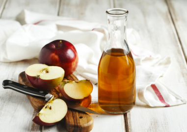 Ябълковият оцет е една от най често срещаните добавки във всяко