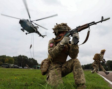 Хиляди американски войници са в готовност за мисия в Украйна