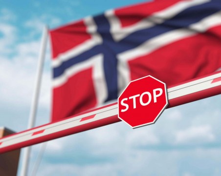 Норвегия отменя карантината за неваксинирани пътници