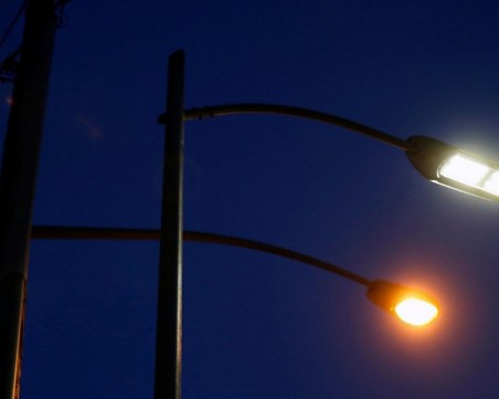 Втора община в Пловдивско въвежда мерки, за да пести от уличното осветление