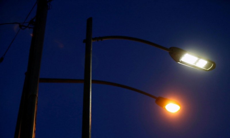 Втора община в Пловдивско въвежда мерки, за да пести от уличното осветление