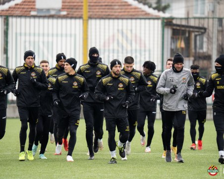 Ботев поднови тренировки