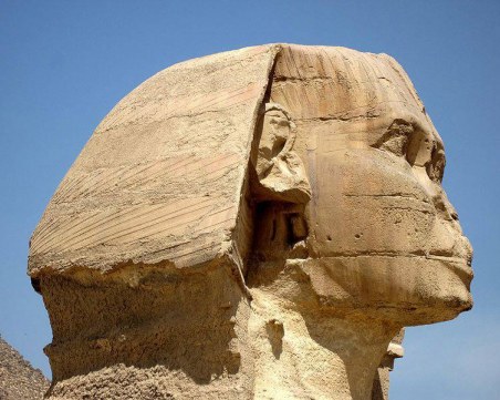 Двойка гигантски сфинксове бяха открити в Египет