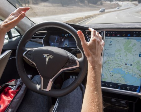 Илон Мъск:  Автопилотът на Tesla ще бъде по-добър шофьор от водач зад волана