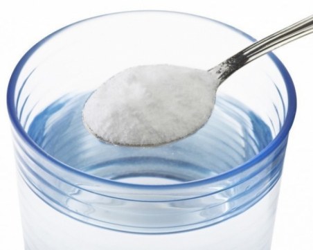 Какви са полезните свойства от пиенето на вода с морска сол