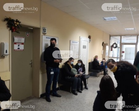 Случаи на COVID-19 в още 30 училища и 13 детски градини в Пловдив