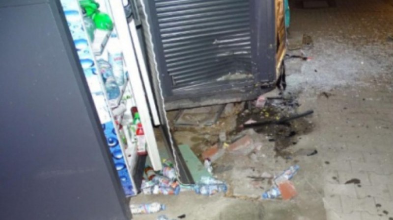 Двама разбиха вендинг автомат в археологическия подлез в Пловдив