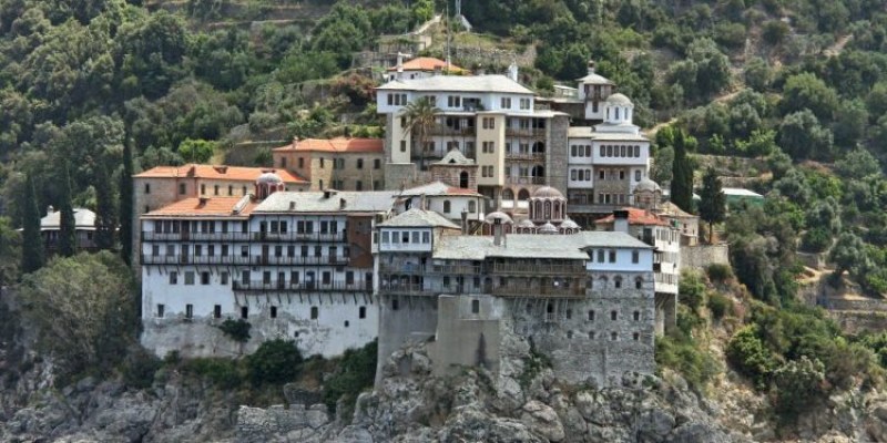 Над 50 монаси от Света гора са починали от COVID-19, сред тях и българин