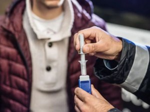 Спипаха двама мъже да шофират под въздействие на наркотици в пловдивско
