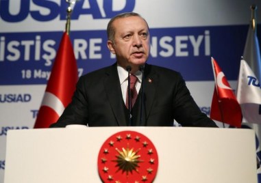 Турският президент Реджеп Ердоган заплаши турските медии с репресии ако