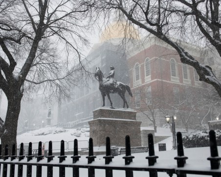 Извънредно положение в пет щата в САЩ заради снежна буря