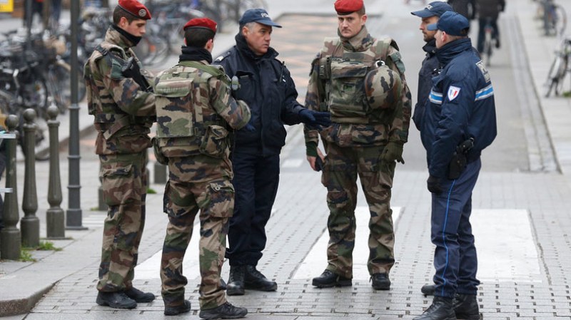Франция в готовност да изпрати няколкостотин войници в Румъния