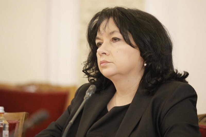 Уволненията в „Булгаргаз“ са незаконни, смята бившият министър на енергетиката