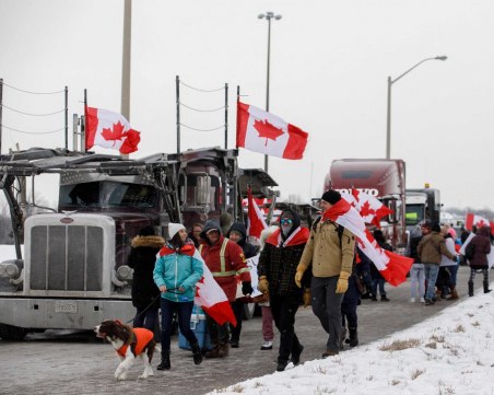 Хиляди камиони блокираха парламента на Канада