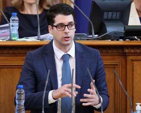 Пеканов: Бюджет 2022 е приемлив, няма да ни попречи за Еврозоната