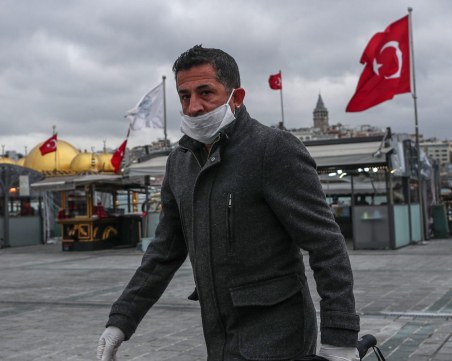 Турция регистрира почти 100 хиляди новозаразени за денонощие