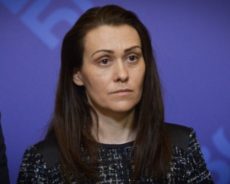 Гинка Върбакова осъди КЗК за неосъществената сделка с ЧЕЗ