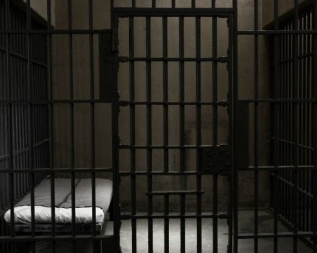 Наказаха с 5 дни арест пловдивчанин, заплашвал служители и охрана в денонощен магазин