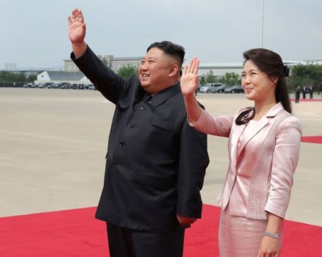 Съпругата на Ким Чен Ун се появи на публично място след над 5 месеца