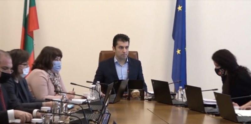 Кирил Петков: Ще проверим дали общините, които имат проблеми с плащането на тока, изразходват прозрачно бюджетите си