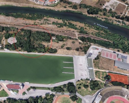 Брокери продават имота за втория гребен канал за 720 000 евро, обещават свободно строителство върху 11,5 дка