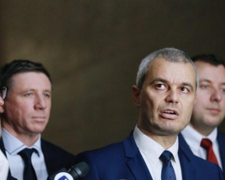 Депутати от Възраждане, ИТН и ГЕРБ внесоха жалба срещу зеления сертификат