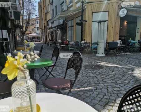 Тротоарът пред заведение в центъра на Пловдив – по-скъп от този на Витошка в София