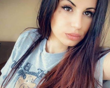 23-годишната Ивайла успя да се изправи след катастрофата, но все още има нужда от помощта ни