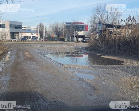 Кога ще се оправи Рогошко шосе? Бизнесът настоява за скорошен ремонт