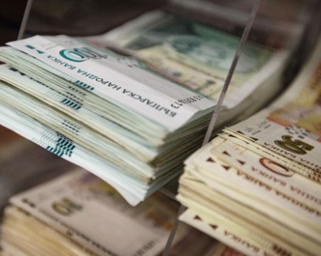 На първо четене в комисия: 3400 лв. максимален осигурителен доход