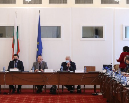 На първо четене: Приеха Бюджет 2022 в ресорната комисия