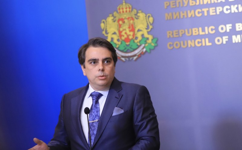 Асен Василев за бюджет 2022: Без допълнителни капиталови разходи инфлацията ще изяде всичко