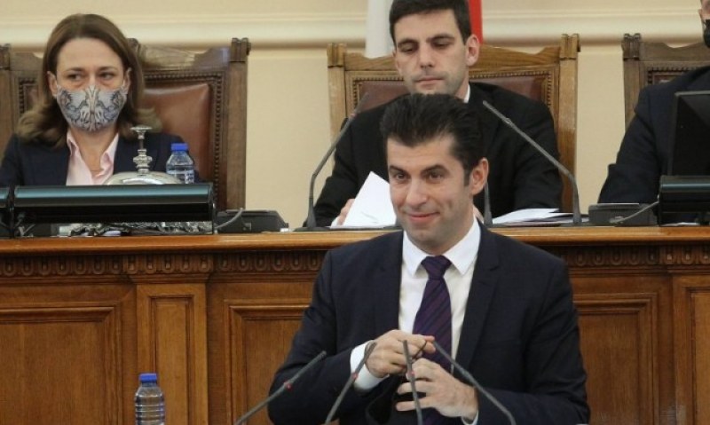 Кирил Петков и трима вицепремиери отговарят на въпросите на депутатите