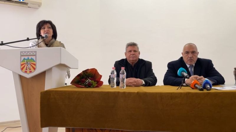 Бившият премиер Бойко Борисов е на среща с членове на